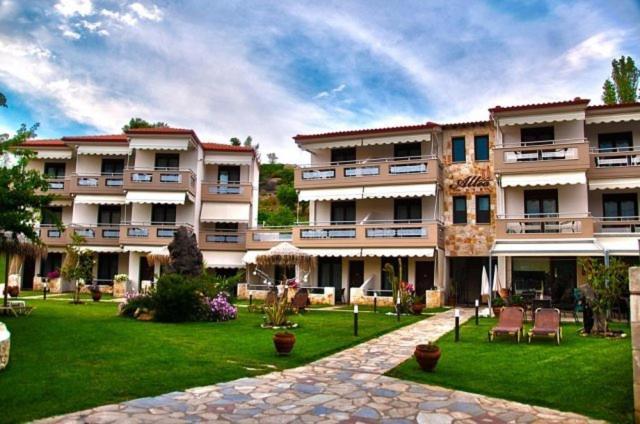 Allea Hotel And Apartments Торони Екстериор снимка